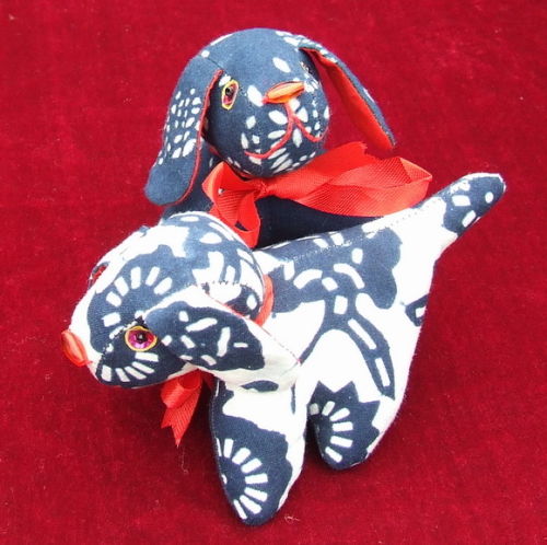 蓝印花布工艺品-生肖狗