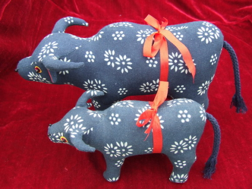 蓝印花布工艺品-生肖牛