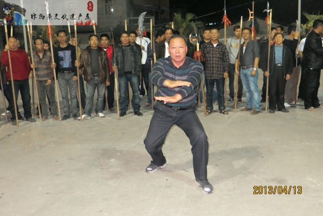 卢远献演练太祖拳：进马虾蛄弹（双弹）