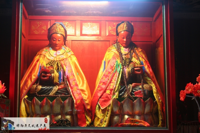 邱加田参与妆塑的双灵寺双灵菩萨  摄影：陈鹭华