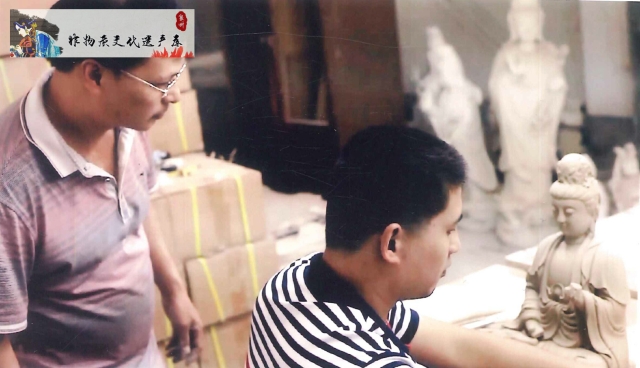 陈梗生教徒弟创作照