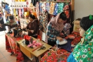 惠女服饰传习所工作中