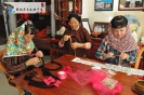 惠女服饰传习所工作中1