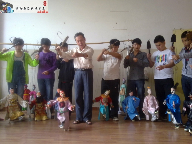 王建生教授艺校班学员(摄影洪小松)