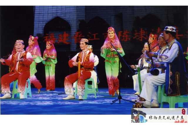 丁则友2010年，贵阳，参加第十四届全国少数民族曲艺展演