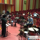 姚赞成参加省21届戏剧会演《龙山情缘》剧组排练本人担任司鼓。