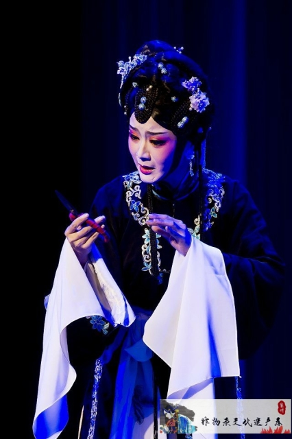 张白云2著作权人及手机号：徐维耕    18959709962时间：2014年4月05日地点：戏剧中心内容：在《两国王.决断》中饰演王宝钏