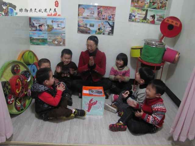 李葱葱开展闽南童谣传统游戏