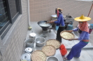 图22   煮圆子   摄影：康美英