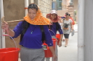 图23   挑圆子   摄影：康美英