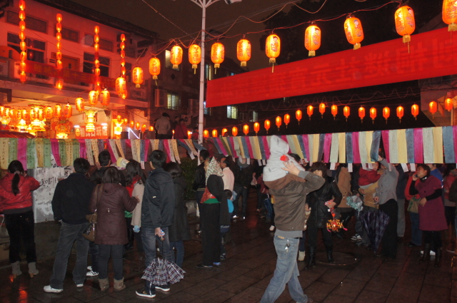 图16   泉州闹元宵之灯谜竞猜    供图  ：鲤城区文体旅游局