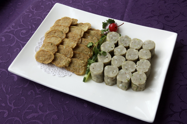 图32   崇武鱼卷    摄影：何国川