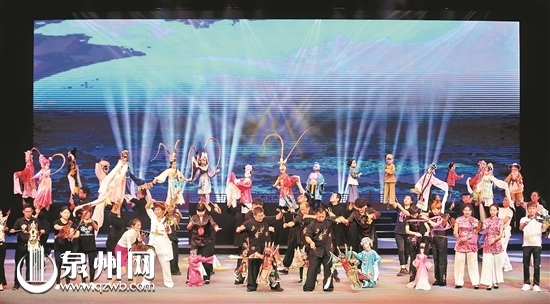 中外戏剧展演暨第六届中国木偶皮影中青年技艺传承展演开幕