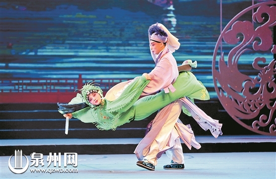 中外戏剧展演暨第六届中国木偶皮影中青年技艺传承展演开幕